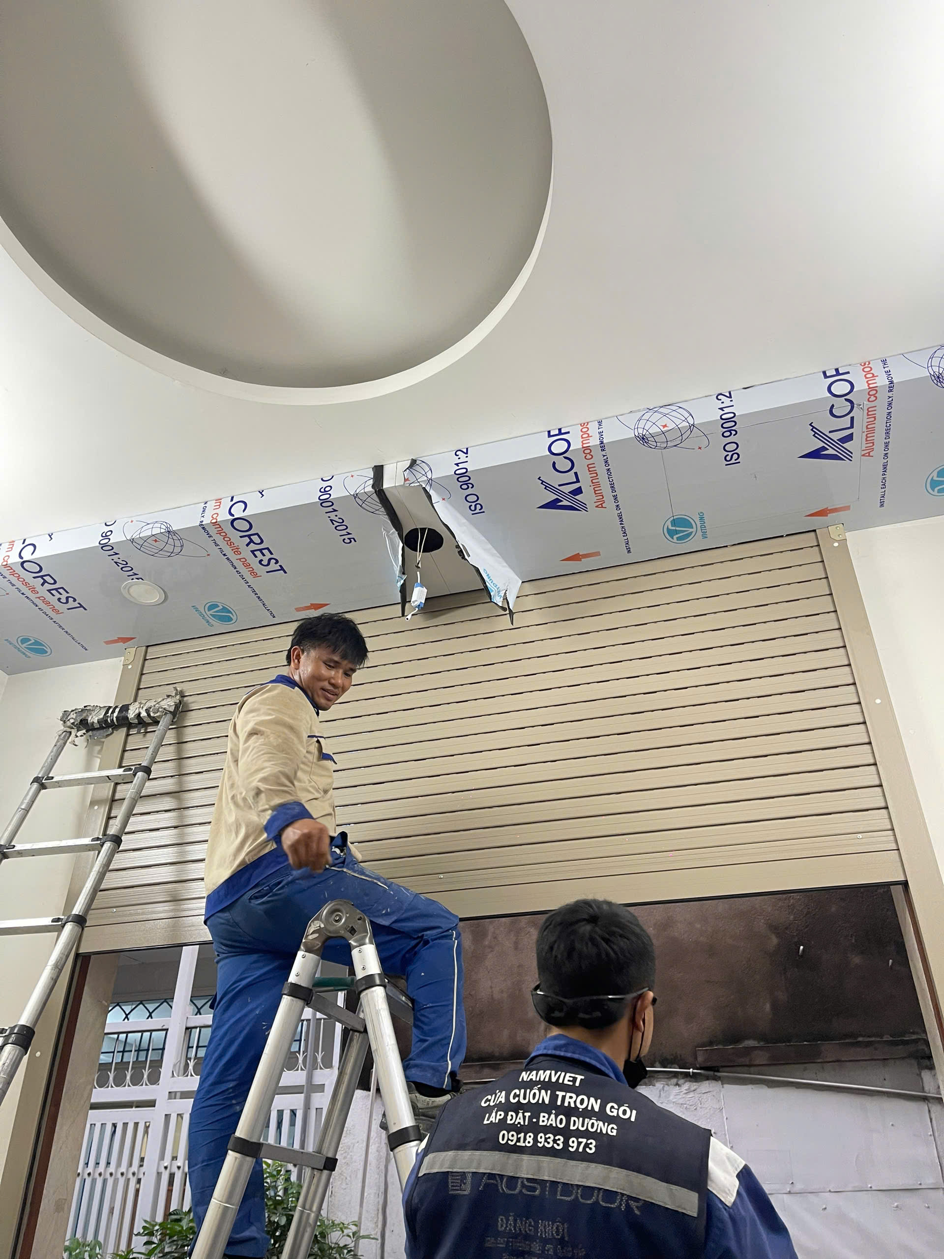 gi&aacute; cửa cuốn tphcm